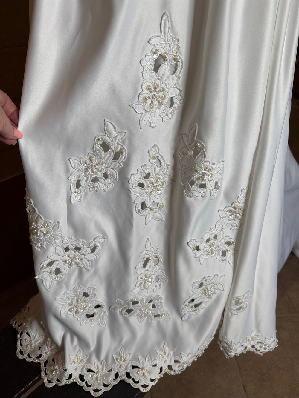 Merry Max Vintage Wedding Gown Size 10 White Pearl Beaded Lace Cathedral Train - Picture 5 of 13